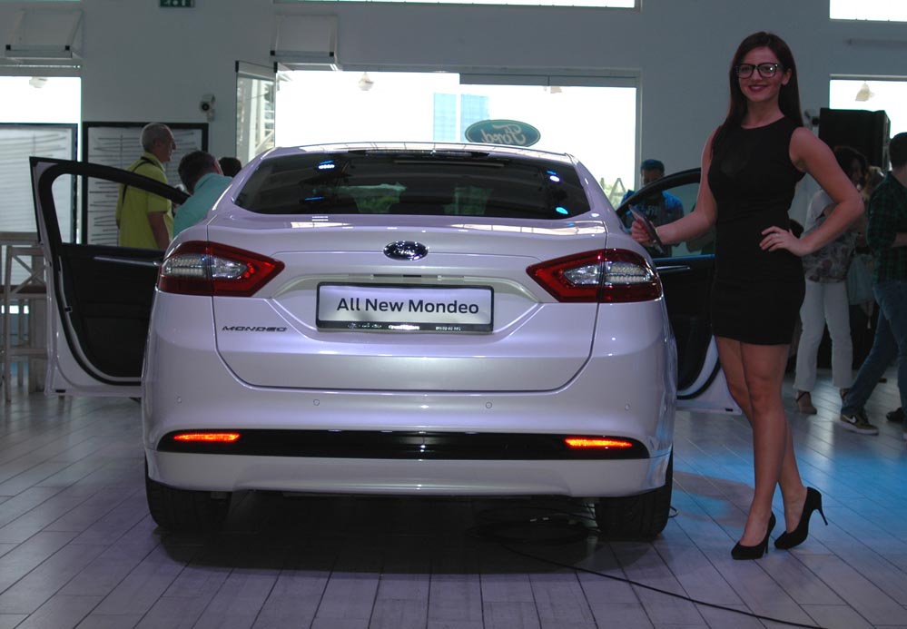 mondeo-lep-iz-svakog-ugla