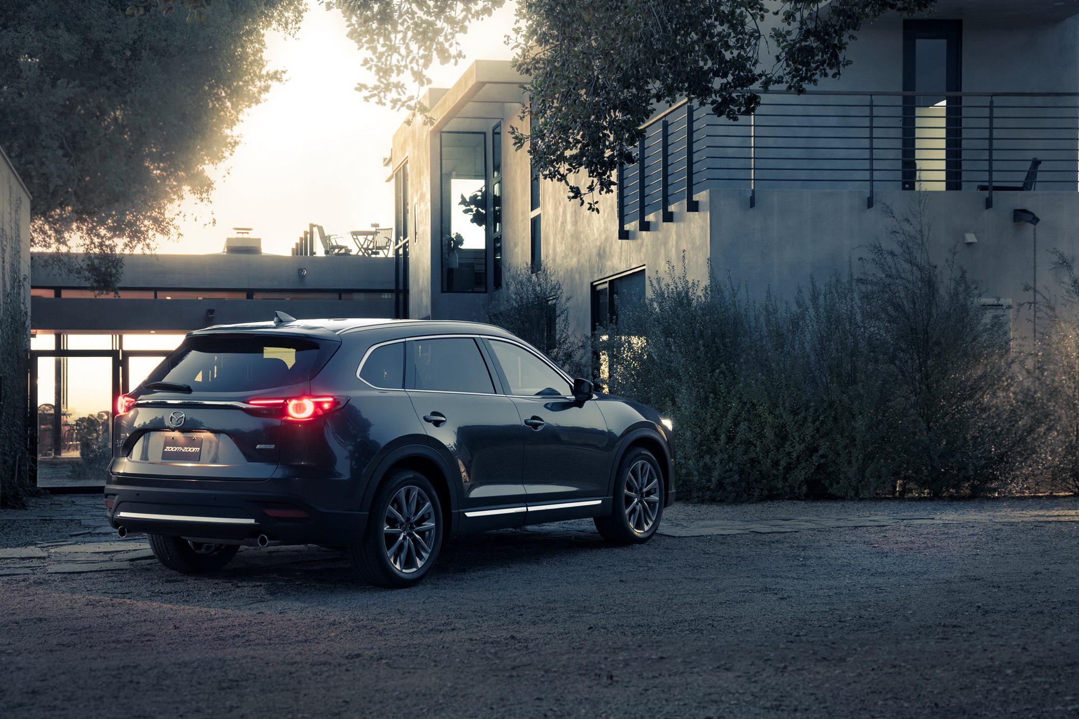 cx-9_2015_still_11_screen